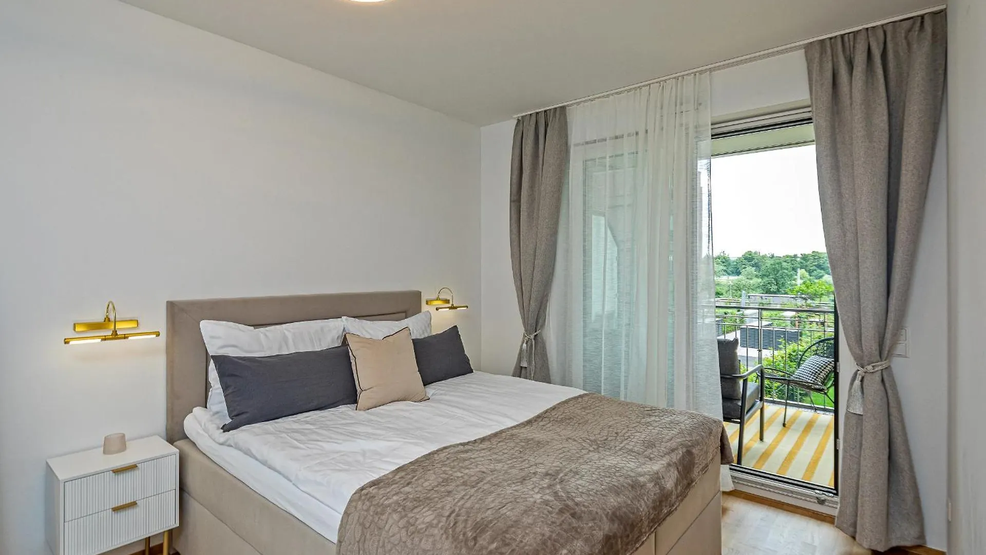 Ruhige 5 Sterne Wohnung Naehe Altstadt Dresden