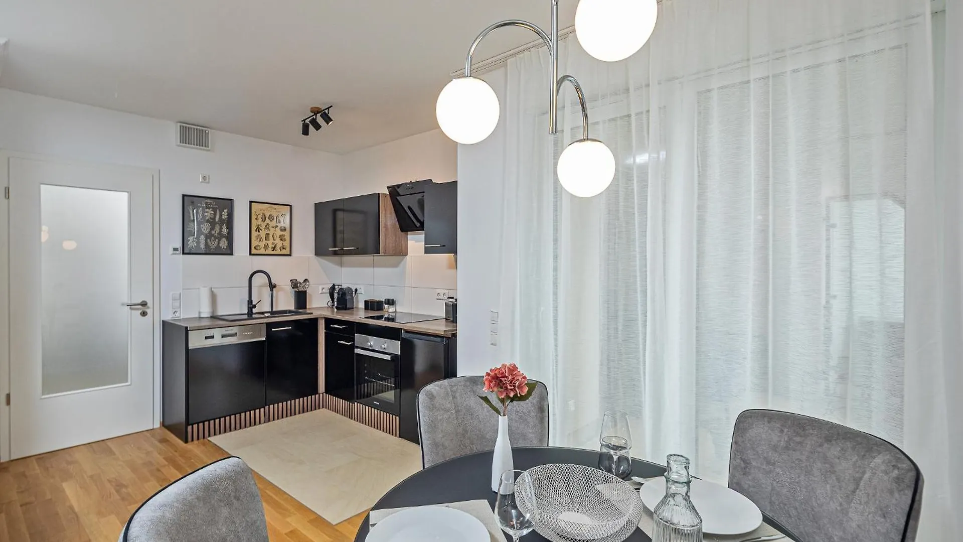 Ruhige 5 Sterne Wohnung Naehe Altstadt Dresden